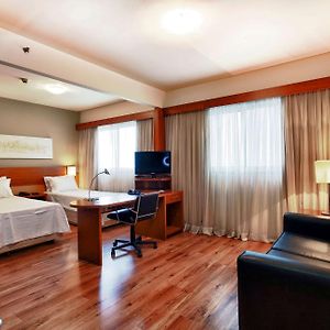 Habitación Estándar con 2 Camas Individuales